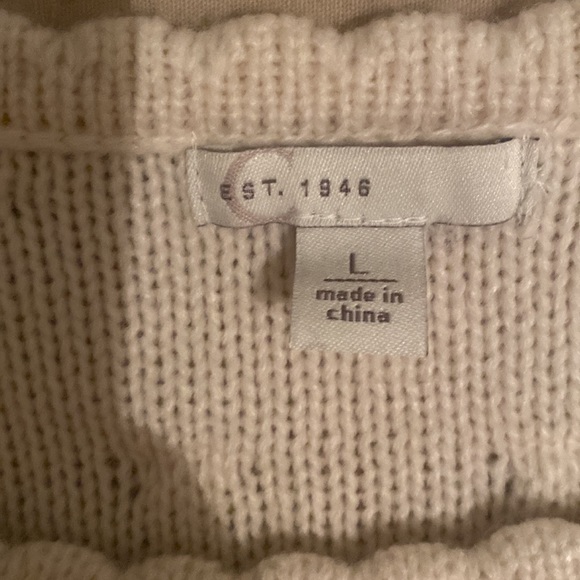 Comfy cream sweater size large - Picture 4 of 5